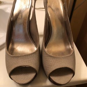 High hills tupé color